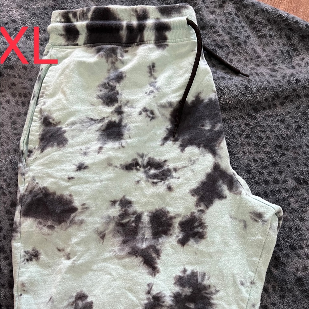 Mens shorts. XL